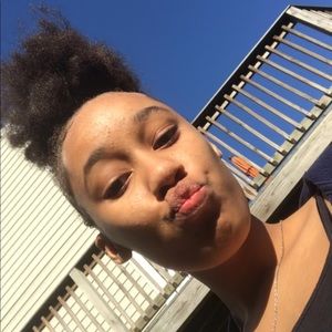 Meet your Posher, Tanasia